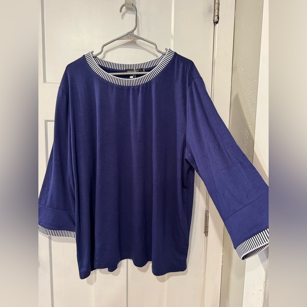 Merokeety women’s Blue loose top Size 2XL D1.2